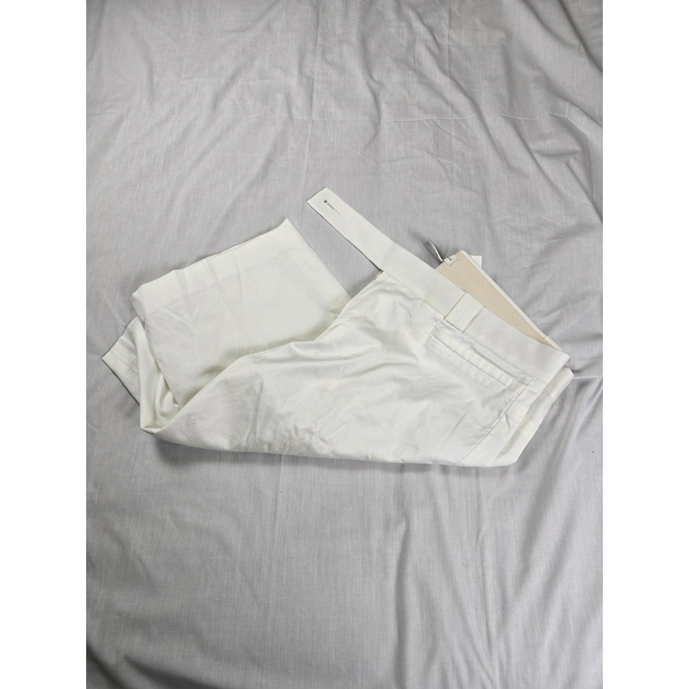 Banana Republic Bermuda Shorts Womens 10 White Stretch Summer Casual Flat Front